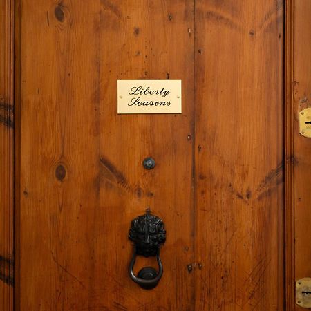 Liberty Seasons Hotel Firenze Bagian luar foto